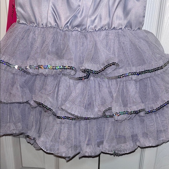 Charming Lavender Ruffle formal Dress in with sequins size 18 months - Picture 7 of 9